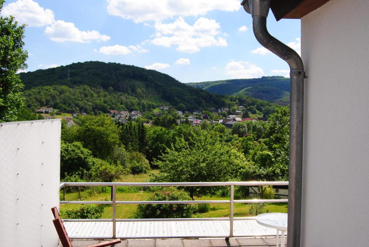 Hinter Den Spiegeln Hotel Хаймбах Екстериор снимка