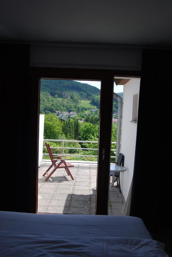 Hinter Den Spiegeln Hotel Хаймбах Екстериор снимка