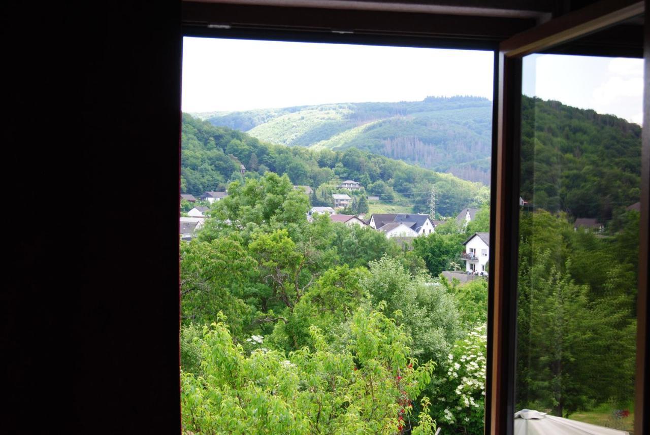 Hinter Den Spiegeln Hotel Хаймбах Екстериор снимка