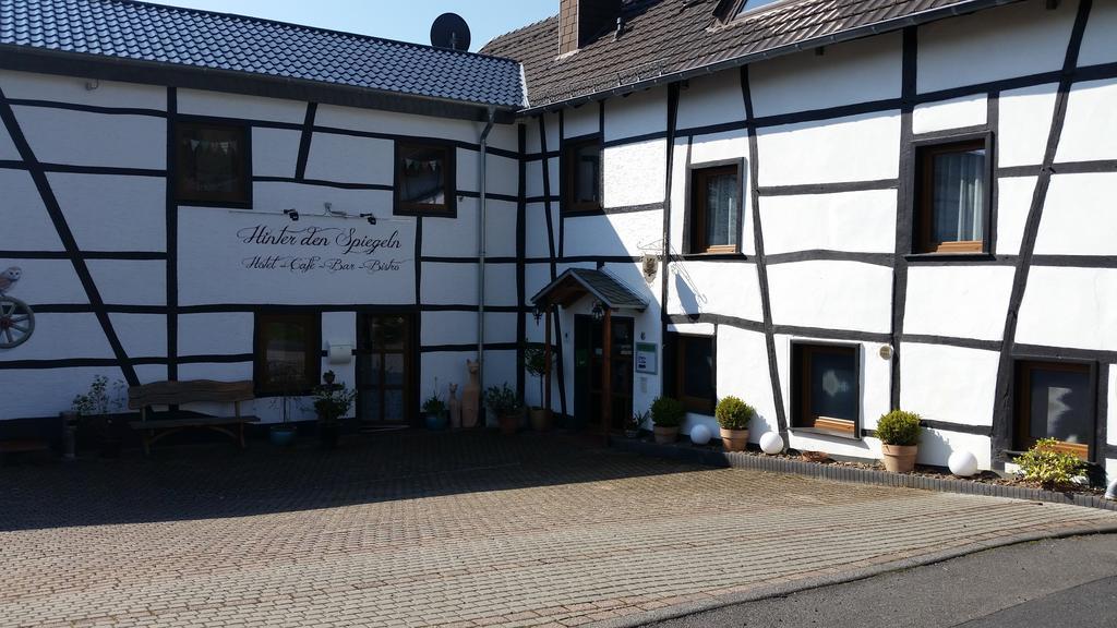 Hinter Den Spiegeln Hotel Хаймбах Екстериор снимка