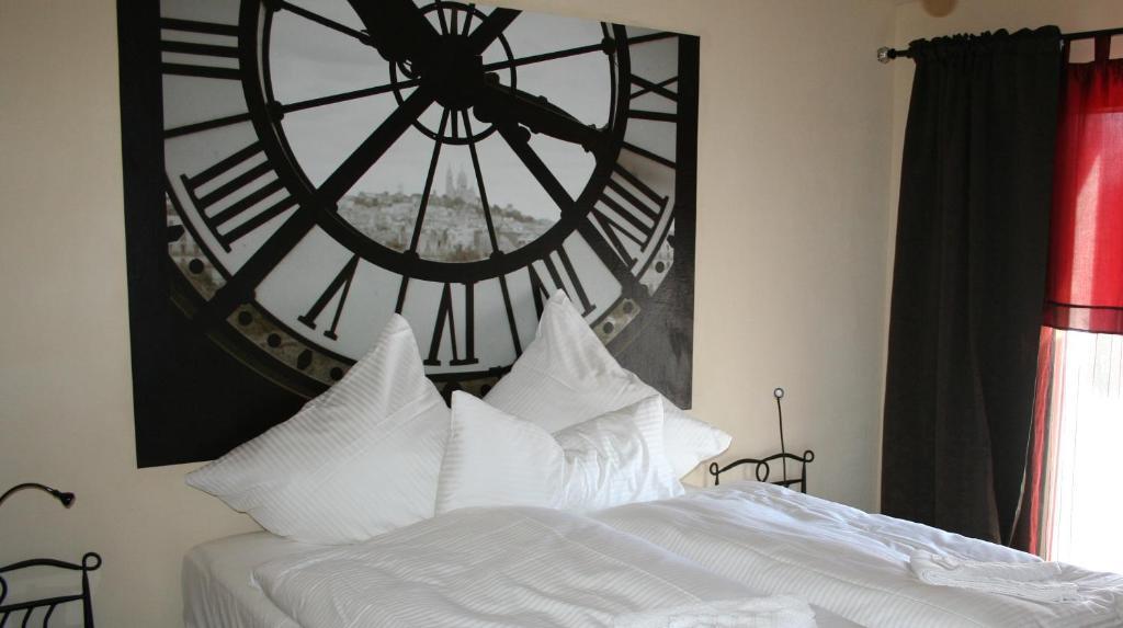 Hinter Den Spiegeln Hotel Хаймбах Стая снимка
