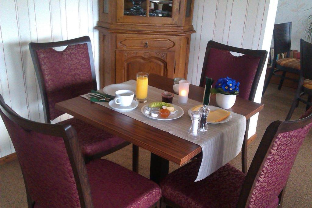 Hinter Den Spiegeln Hotel Хаймбах Екстериор снимка