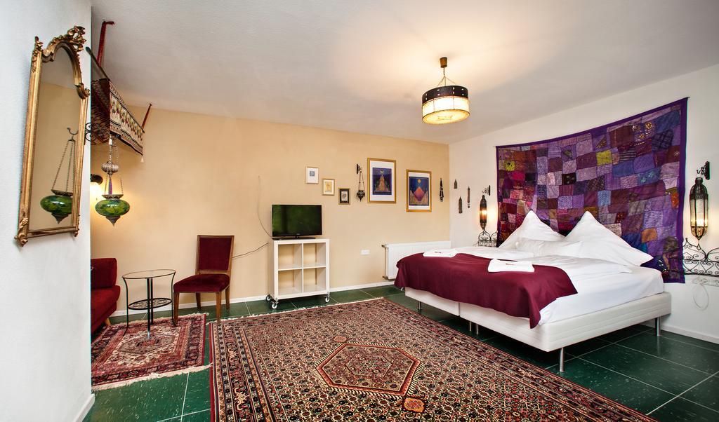 Hinter Den Spiegeln Hotel Хаймбах Стая снимка