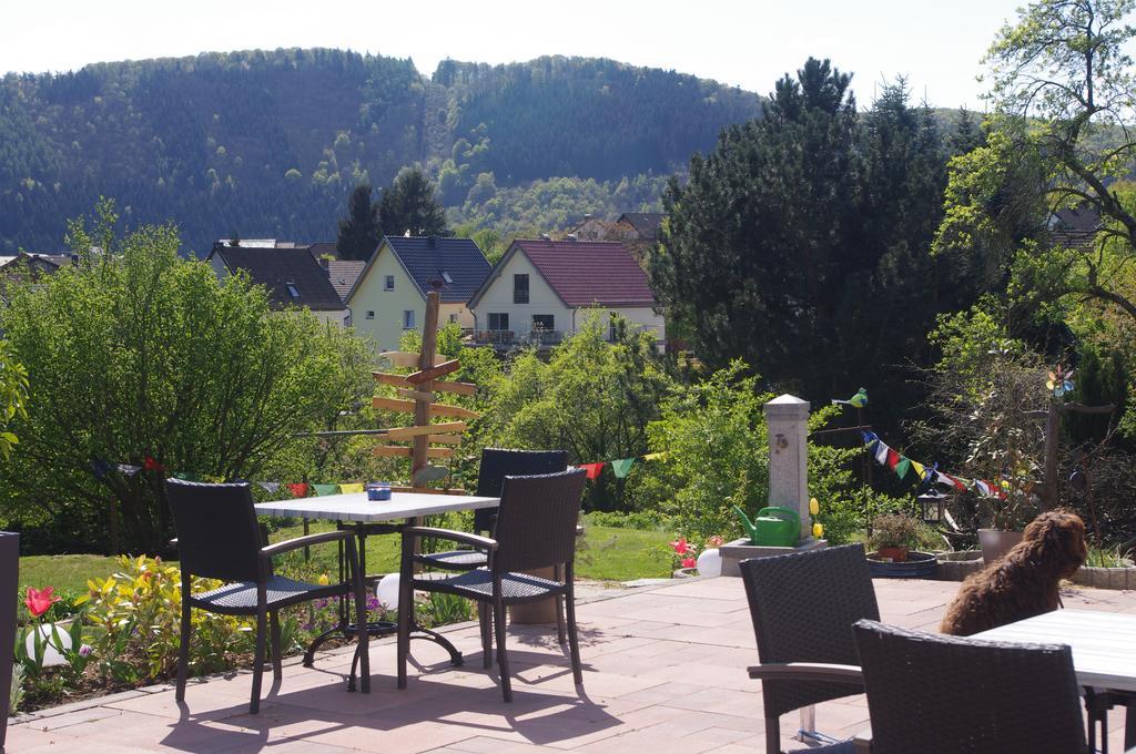 Hinter Den Spiegeln Hotel Хаймбах Екстериор снимка