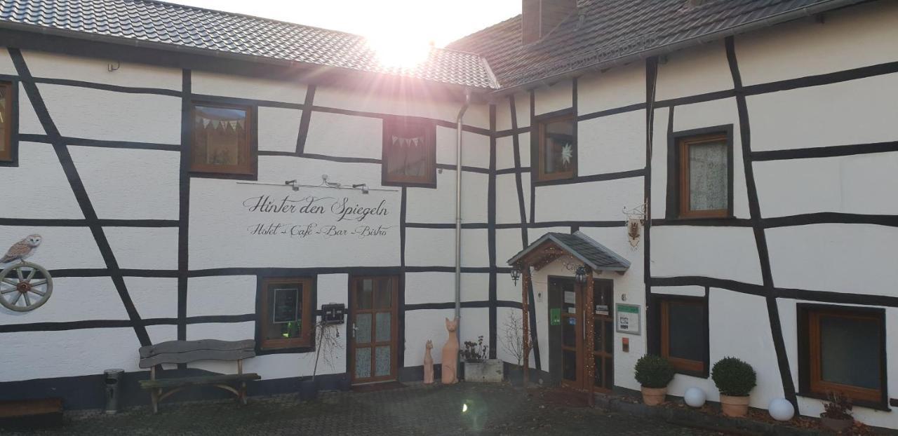 Hinter Den Spiegeln Hotel Хаймбах Екстериор снимка
